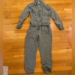 Comfortable, Cute Green Gap Jumpsuit